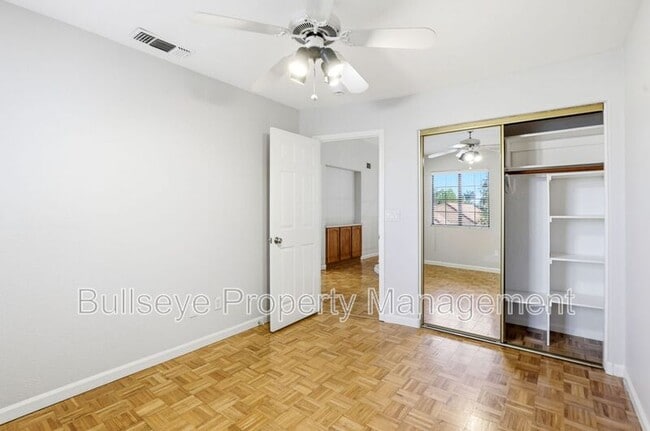 Building Photo - 4566 W Shannon St