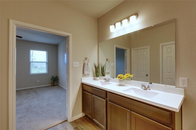 Building Photo - 437 Aurora Creek Ln