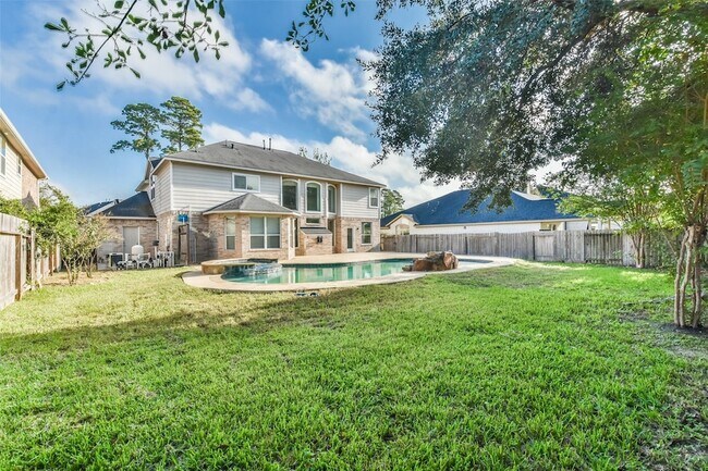 Building Photo - 8111 Edenwood Dr
