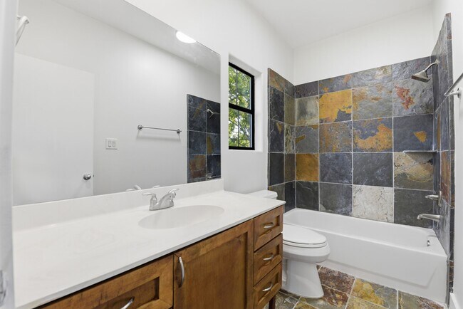 Building Photo - 2028 Tuam St