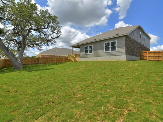 Building Photo - Beautiful 3036 SF Home - 5 Bed/3 Bath + Media Room and Game Room! - Hidden Trails, Bulverde