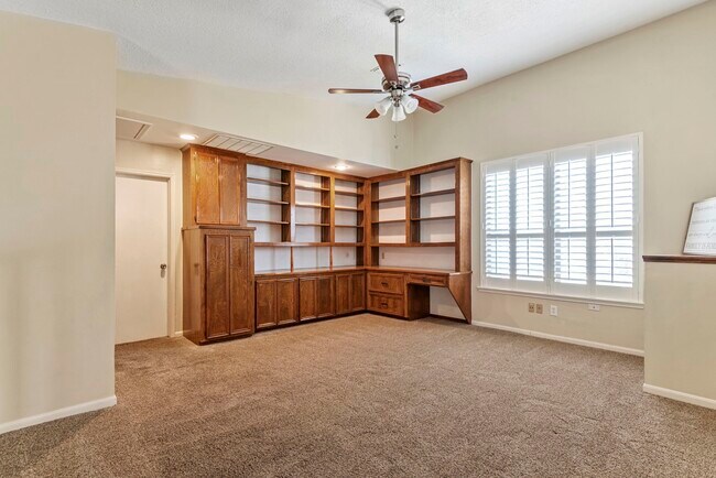 Building Photo - 3218 Freshmeadows Dr