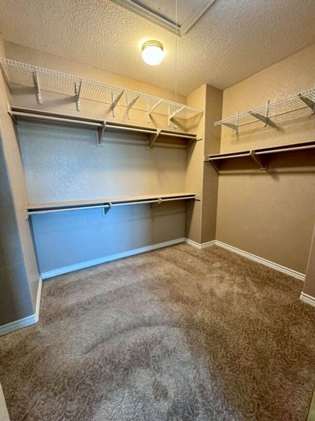 Building Photo - COMING SOON! Large Murrieta home available for LEASE!