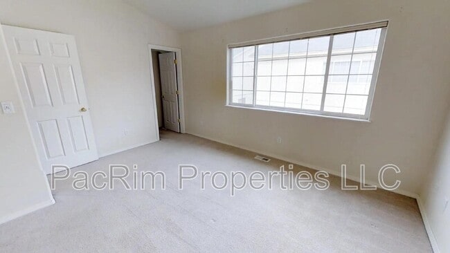 Building Photo - 5740 Sapphire Loop