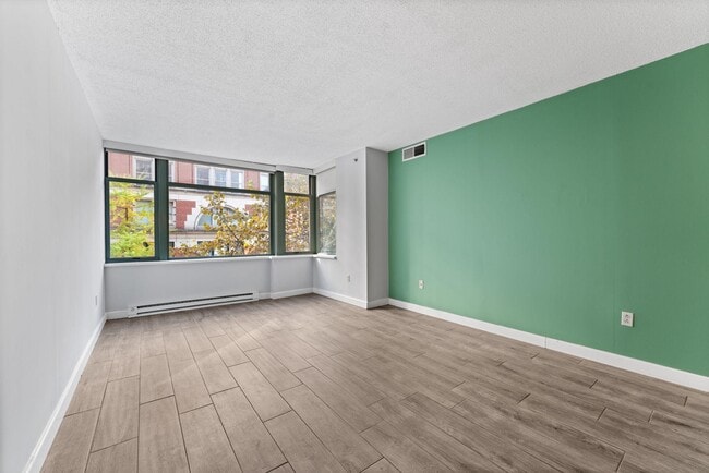 Building Photo - 1150 K St NW