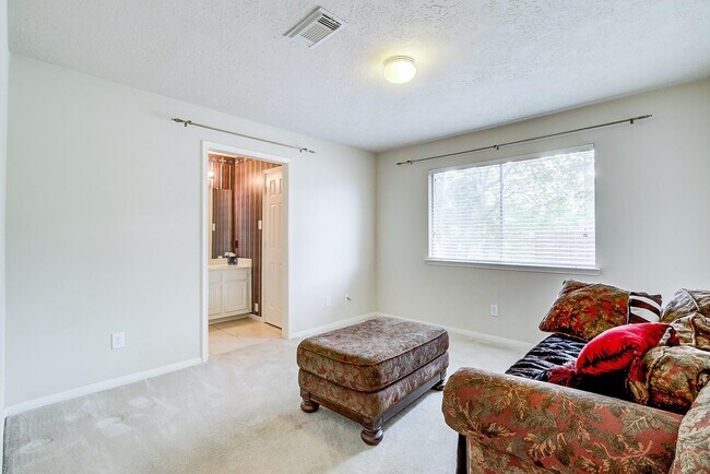 Building Photo - 17323 Jackson Pines Dr