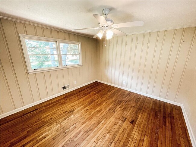Building Photo - 116 Indian Trail