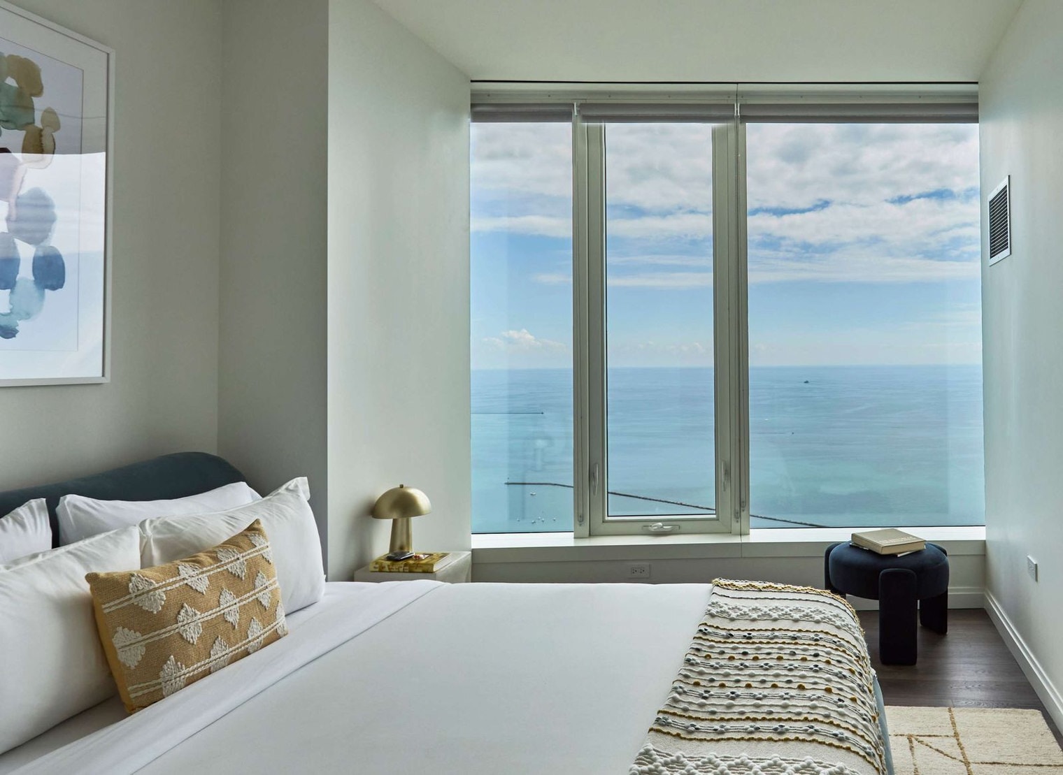 Building Photo - 1000 S Michigan Ave