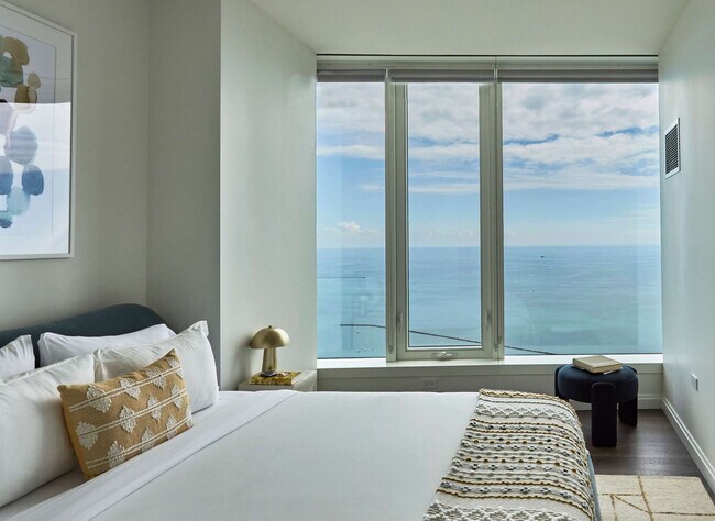 Building Photo - 1006 S Michigan Ave