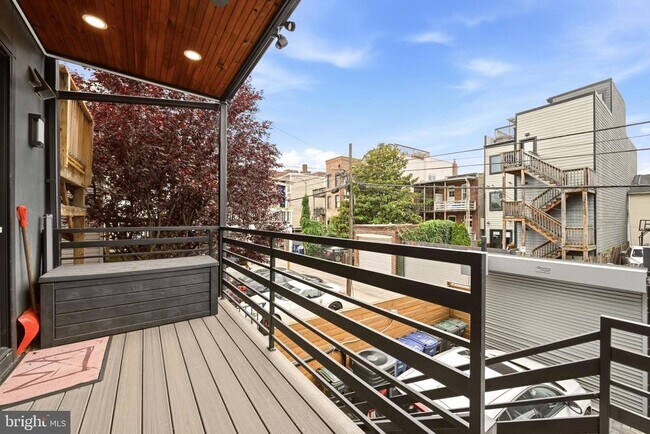 Building Photo - 3554 13th St NW