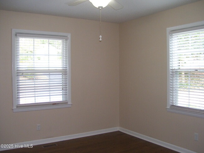 Building Photo - 355 Newton Dr