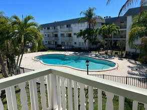 Building Photo - 15225 NE 6th Ave