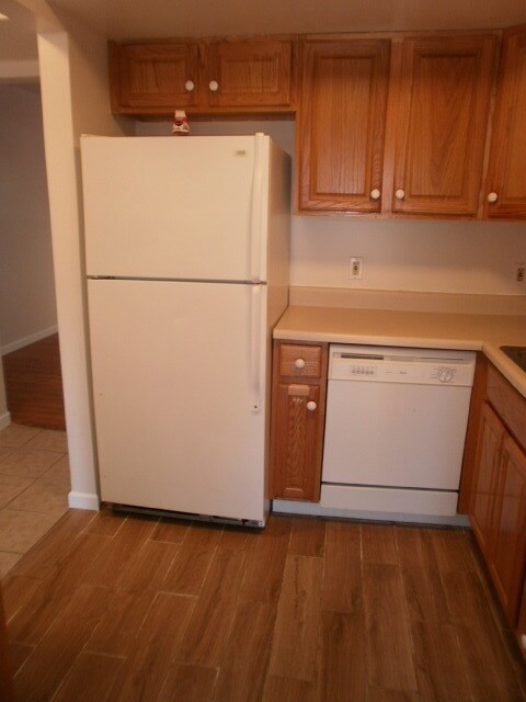 Building Photo - 3406 Kenbrooke Ct