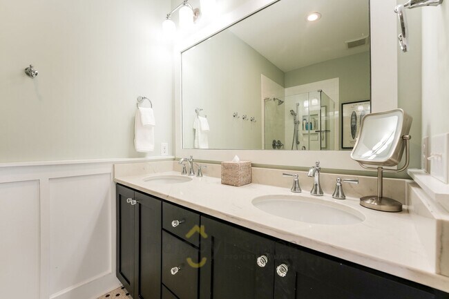 Building Photo - 3/2.5 Fully Furnished Home in Sullivans Pointe Located in Mt. Pleasant!