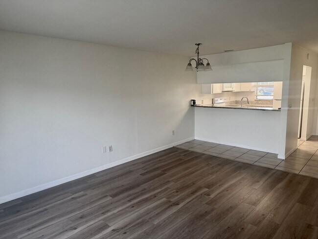 Building Photo - 402 Big Cedar Way