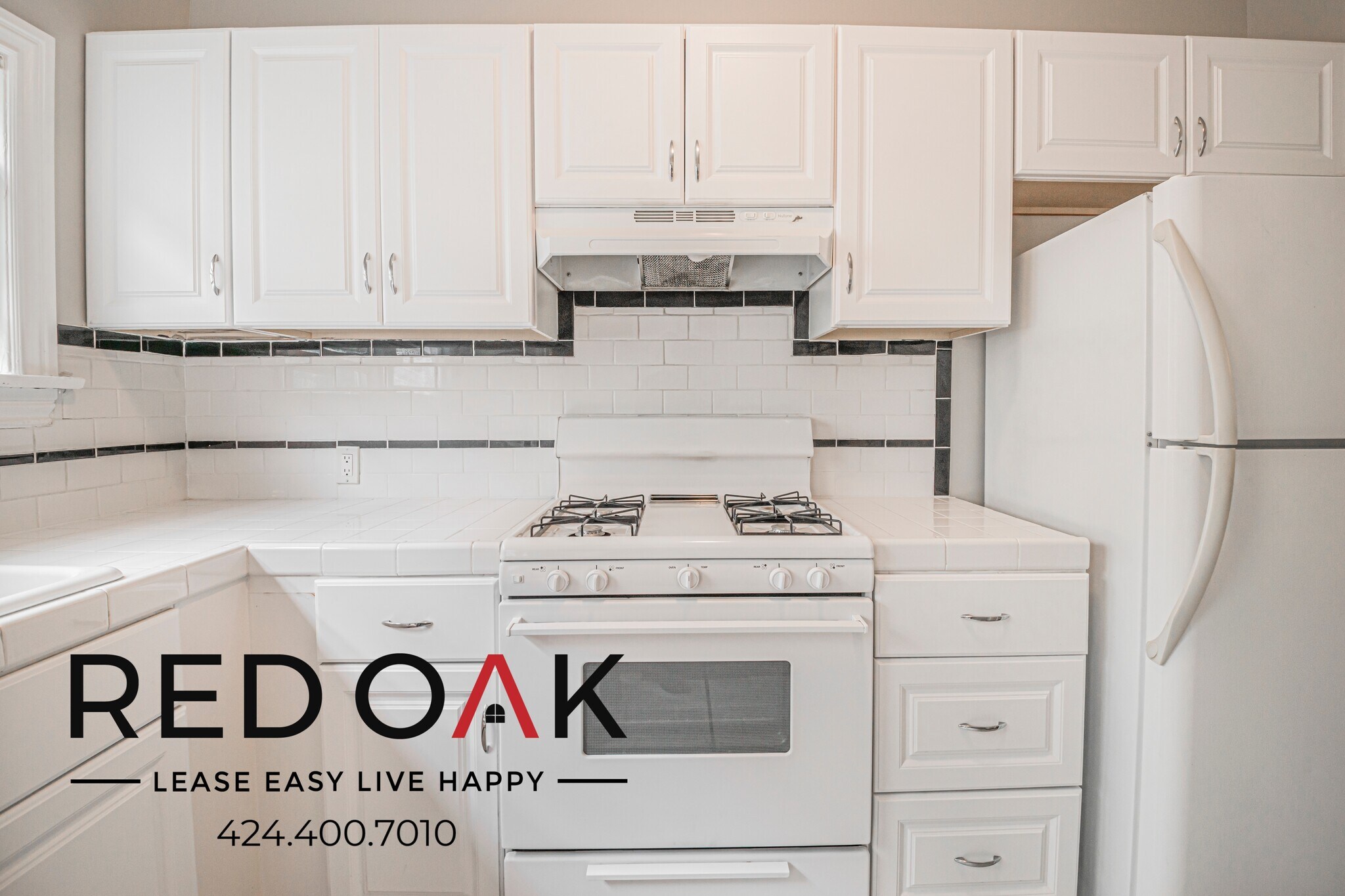 Building Photo - 109 S Sycamore Ave