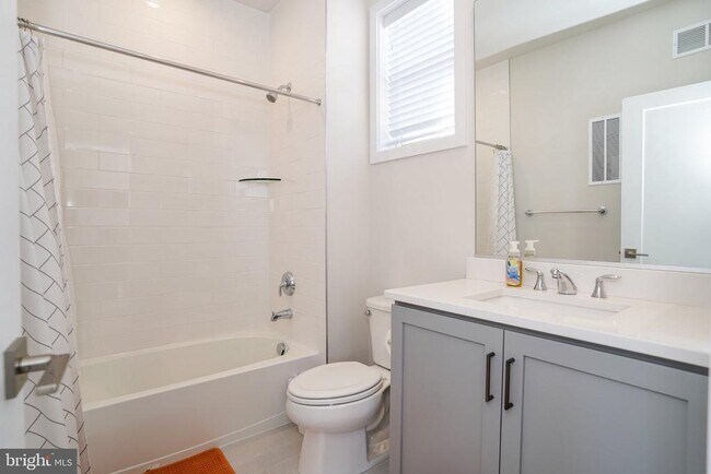 Building Photo - 14301 Beckett Glen Cir