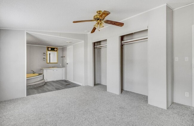 Building Photo - SPACIOUS 3 BR | 2 BA Manufactured Home in Pikeville