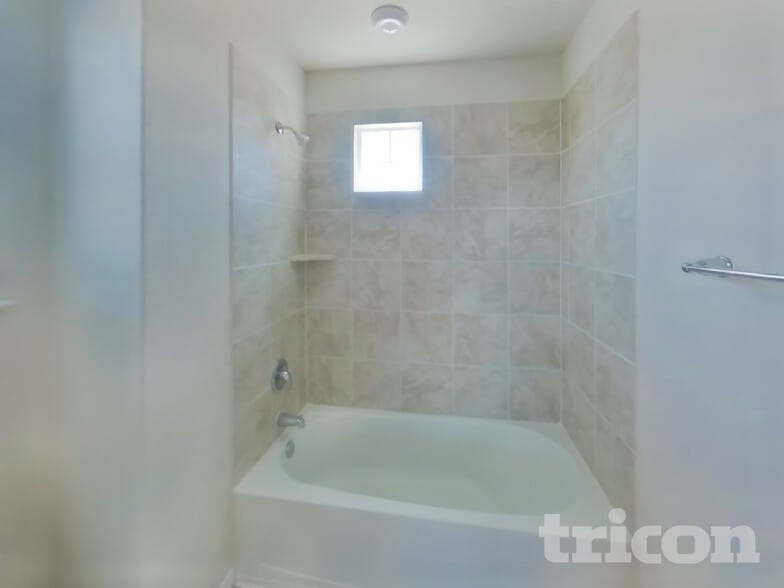 Building Photo - 13215 Winemaker Dr