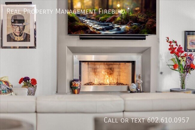 Building Photo - 4921 S Vista Pl