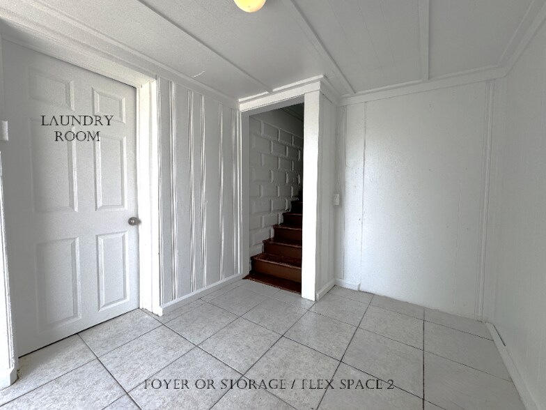 Building Photo - 3038 25th St N