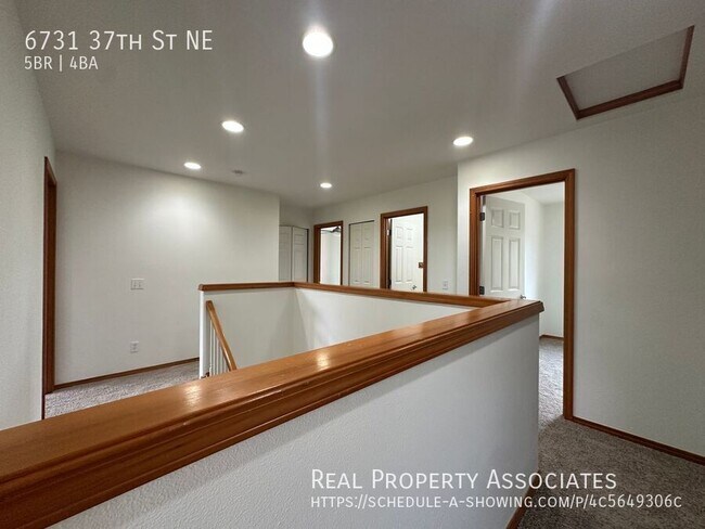 Building Photo - 6731 37th St NE