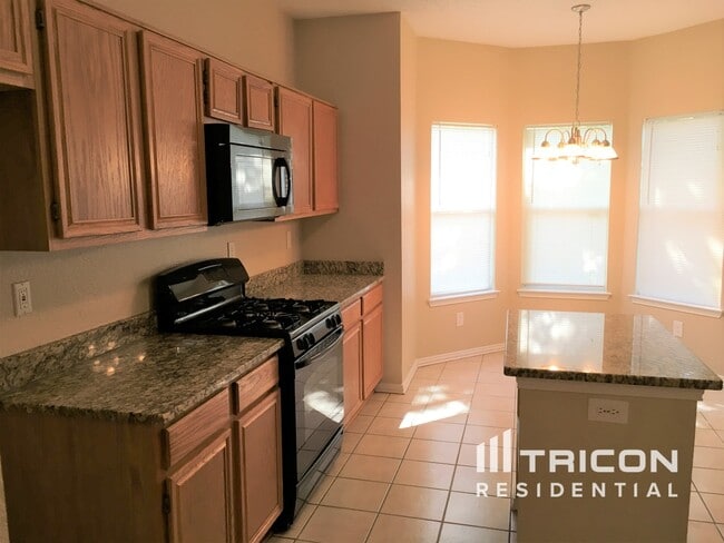 Building Photo - 5717 Indian Hill Dr