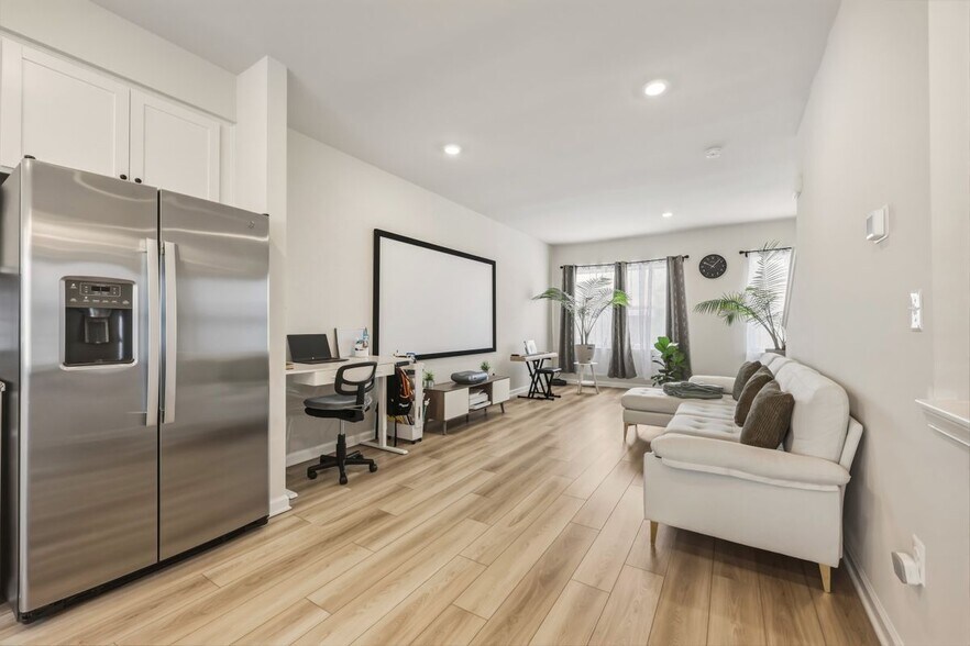 Building Photo - 51 Short Br Dr