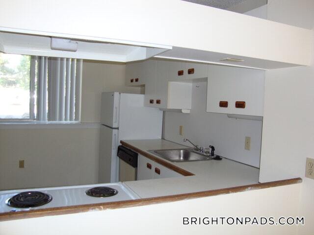 Building Photo - 146 N Beacon St