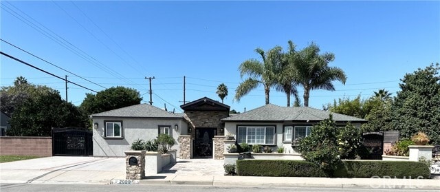 Primary Photo - 2099 Continental Ave