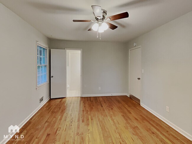 Building Photo - 6489 Lynn Dale Ln