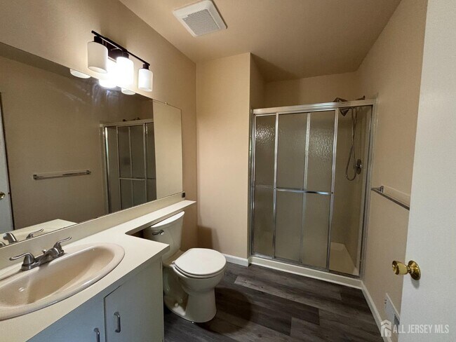 Building Photo - 279 Kempsey Dr