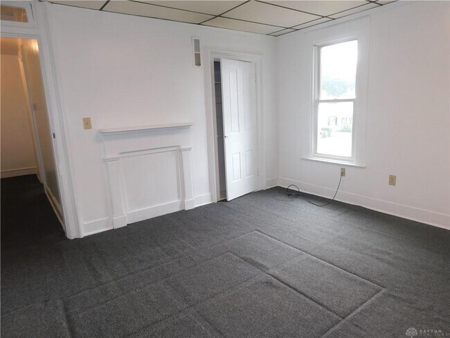 Building Photo - 606 1/2 Mason St