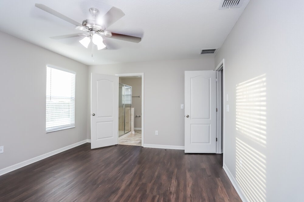 Building Photo - 1049 Seminole Sky Dr