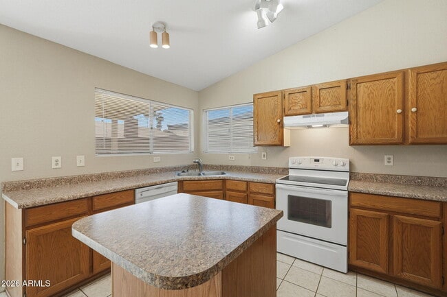 Building Photo - 8509 W Colter St