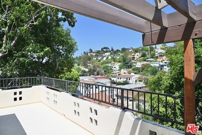 Building Photo - 1546 Westerly Terrace