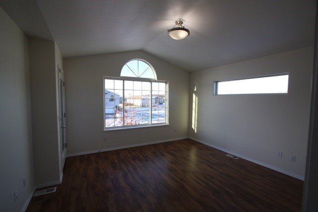 Building Photo - 3 Bedroom Condo close to JBER!