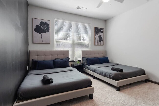 Building Photo - 1540 Dunn Rd