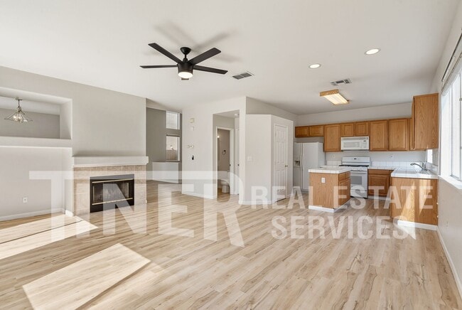 Building Photo - 11501 Pyrites Way