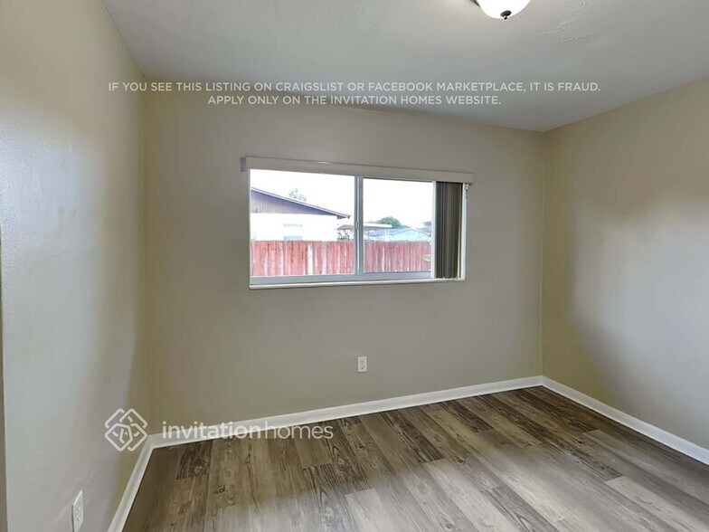 Building Photo - 2620 SW 121st Ave