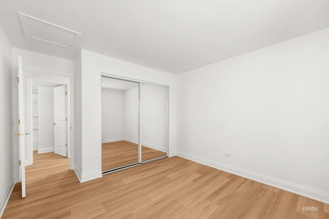 Building Photo - 110 N Willow Rd