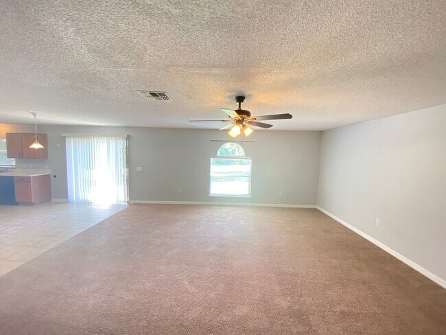 Building Photo - Beautiful 4B/3.5B/2 Car Garage 2-Story Home!