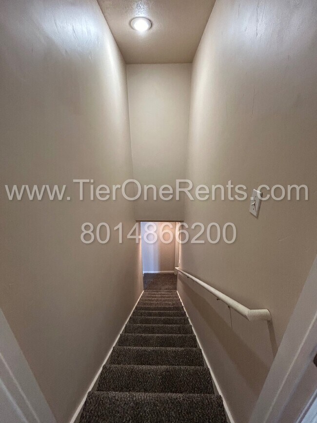 Building Photo - This property offers a NO DEPOSIT option a...