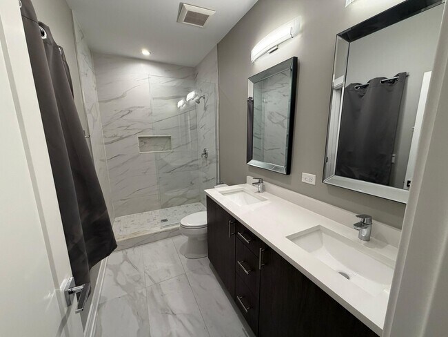 Building Photo - 1734 W Cullerton St