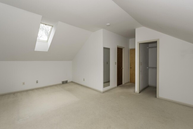 Building Photo - 1616 Morton Ave