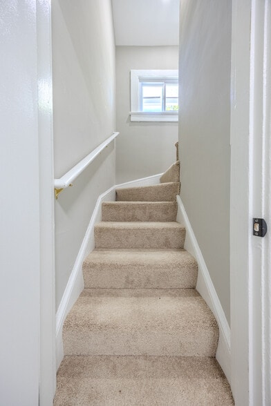 Building Photo - 3707 37th Pl