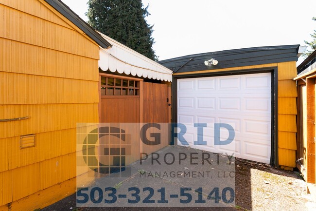 Building Photo - Charming 3 Bedroom North Portland Home Ava...