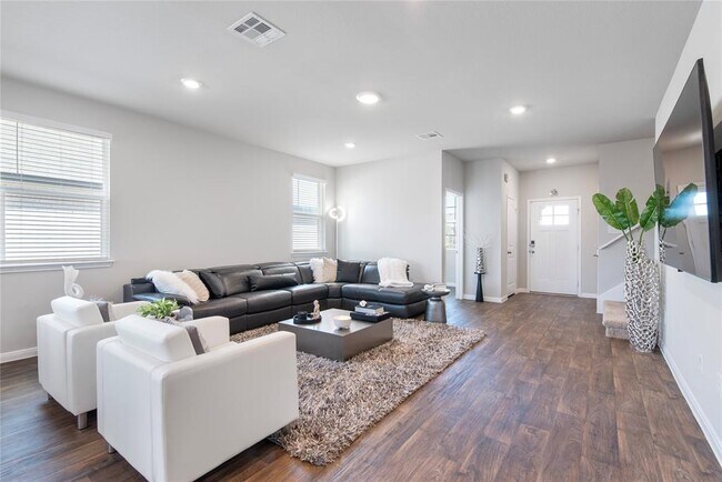 Building Photo - 633 Golden Grove Pkwy