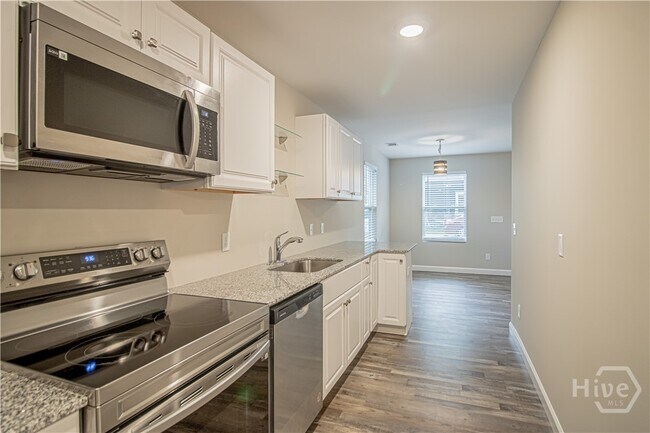 Building Photo - 22 Nelson St