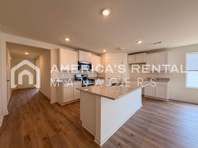 Building Photo - Available NOW! Spacious 5-Bedroom Single Level Home!